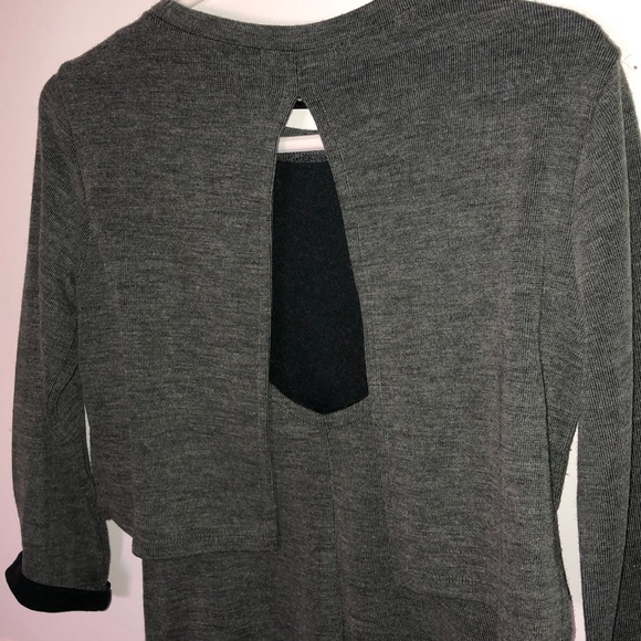 Dark GREEN dress, bodycon fit with a cut out. - Picture 3 of 3